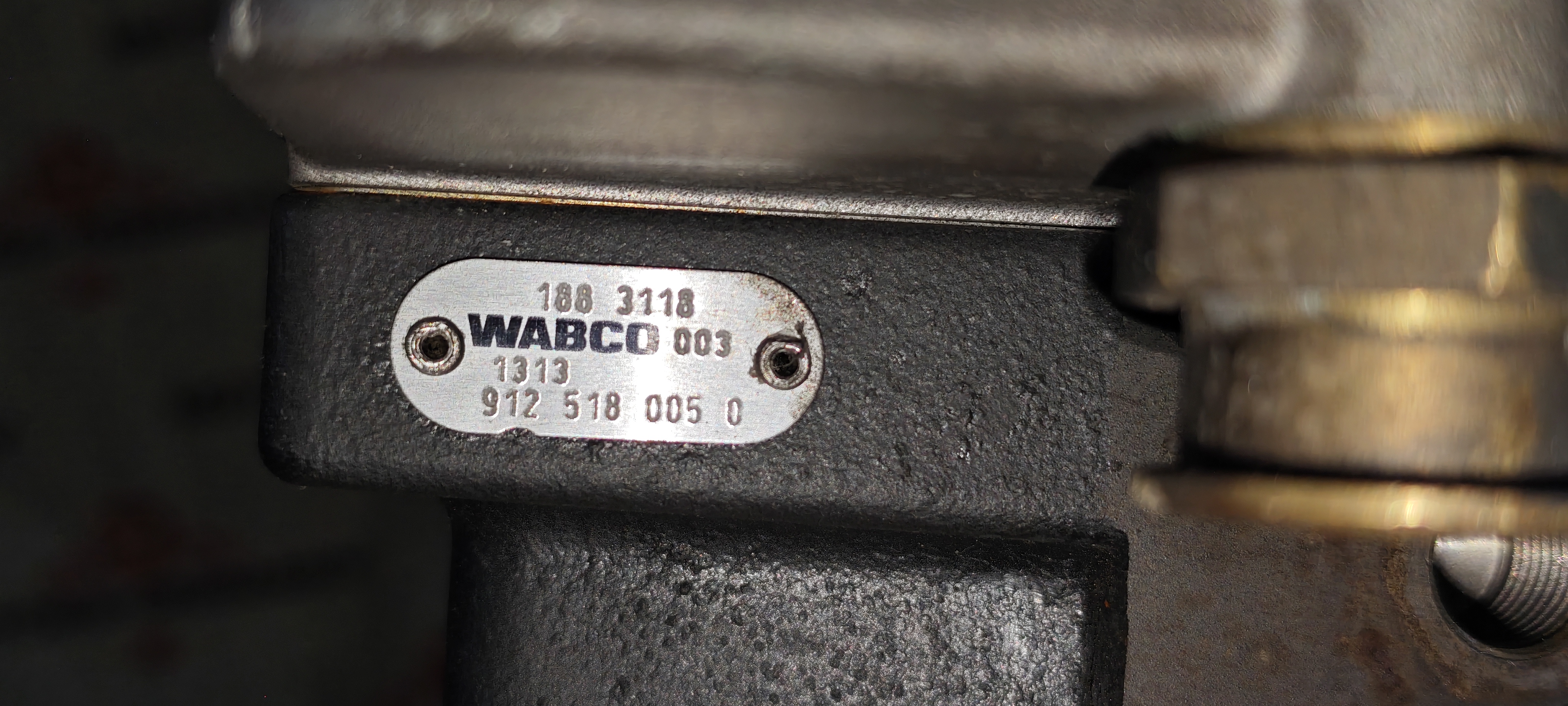 КОМПРЕССОР ВОЗДУШНЫЙ  DAF XF 460_E6  WABCO 188 3118, 188 3120.
