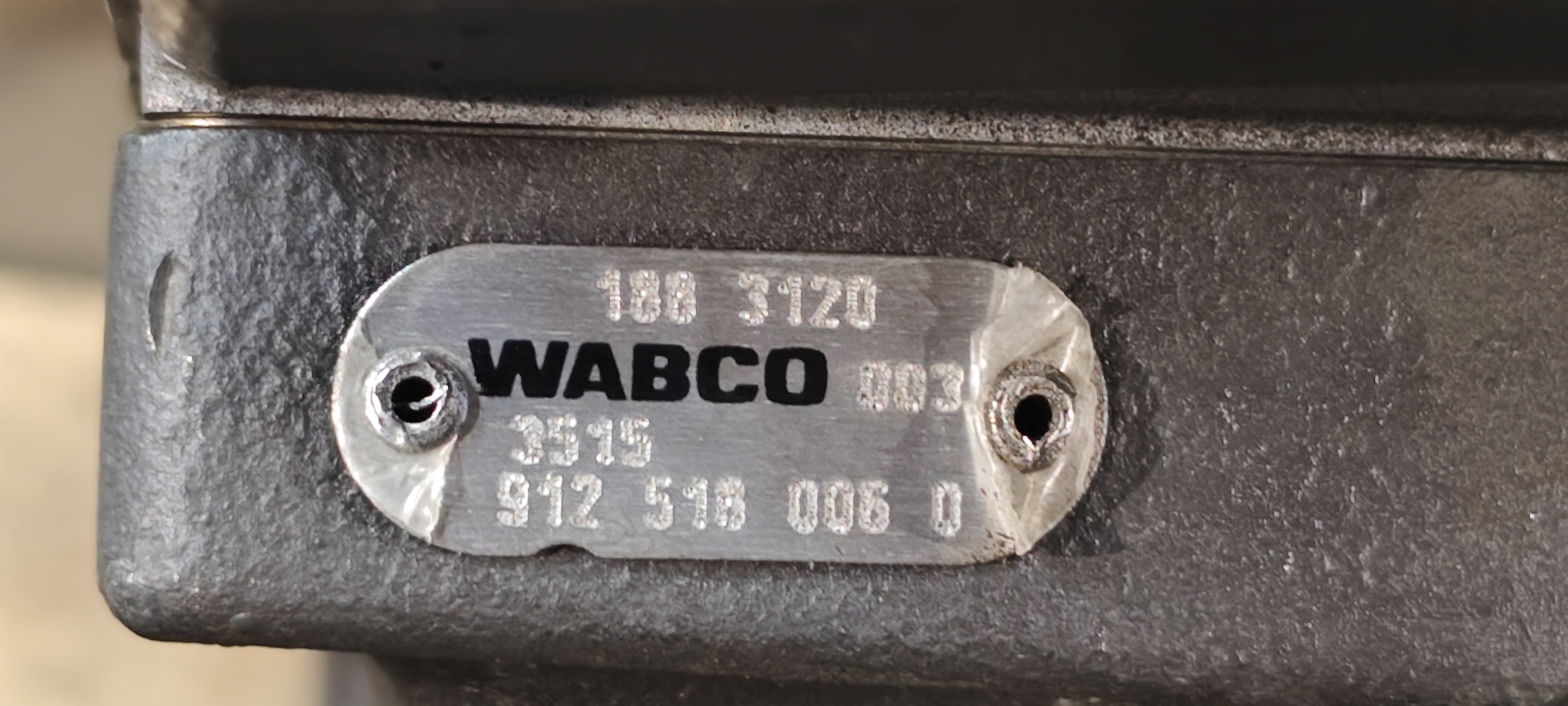 КОМПРЕССОР ВОЗДУШНЫЙ  DAF XF 460_E6  WABCO 188 3118, 188 3120.